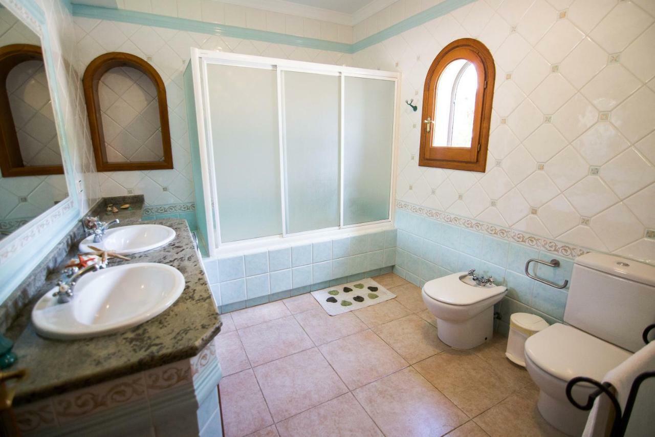Villa Ca Na Vinya Cala Tarida  Exterior foto