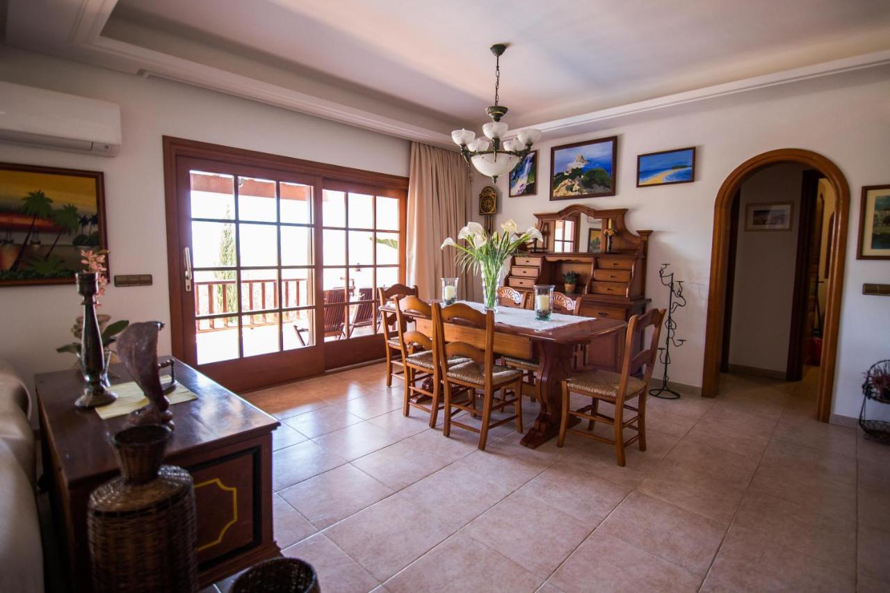 Villa Ca Na Vinya Cala Tarida  Exterior foto
